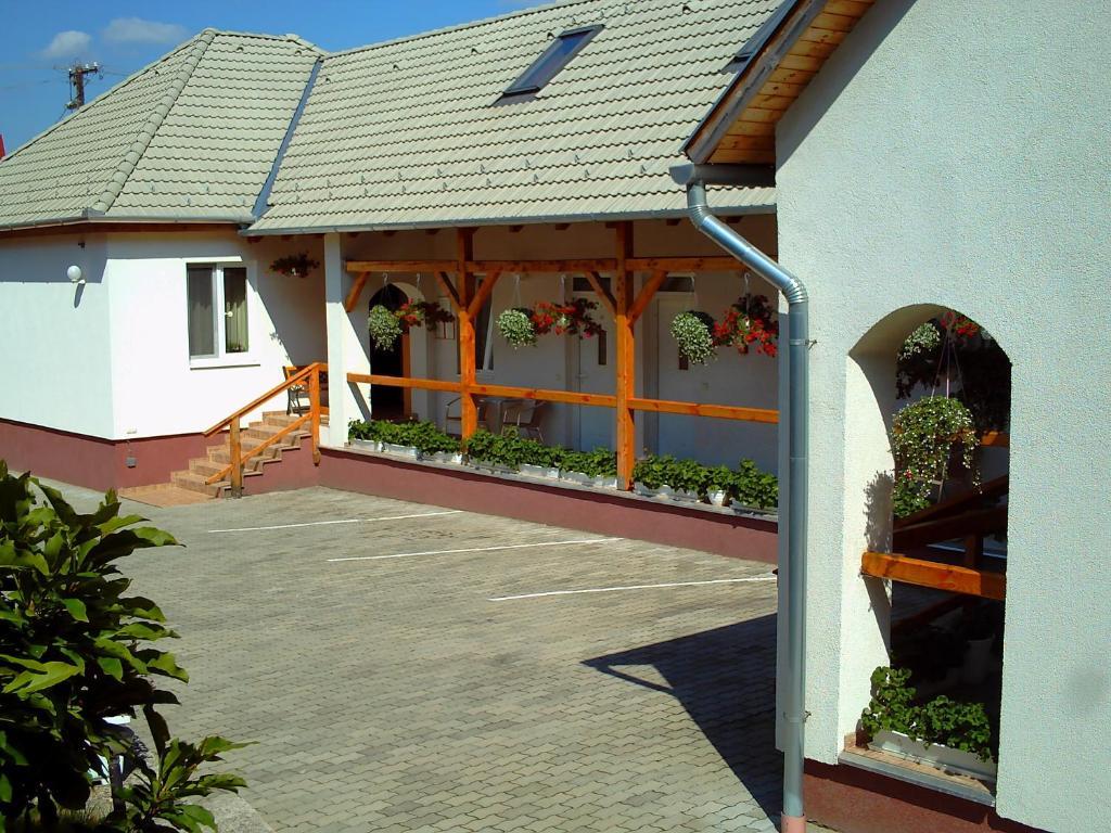 Polonia Apartman Egerszalok Exterior photo