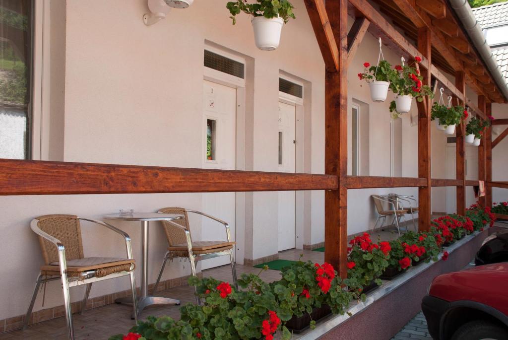 Polonia Apartman Egerszalok Exterior photo